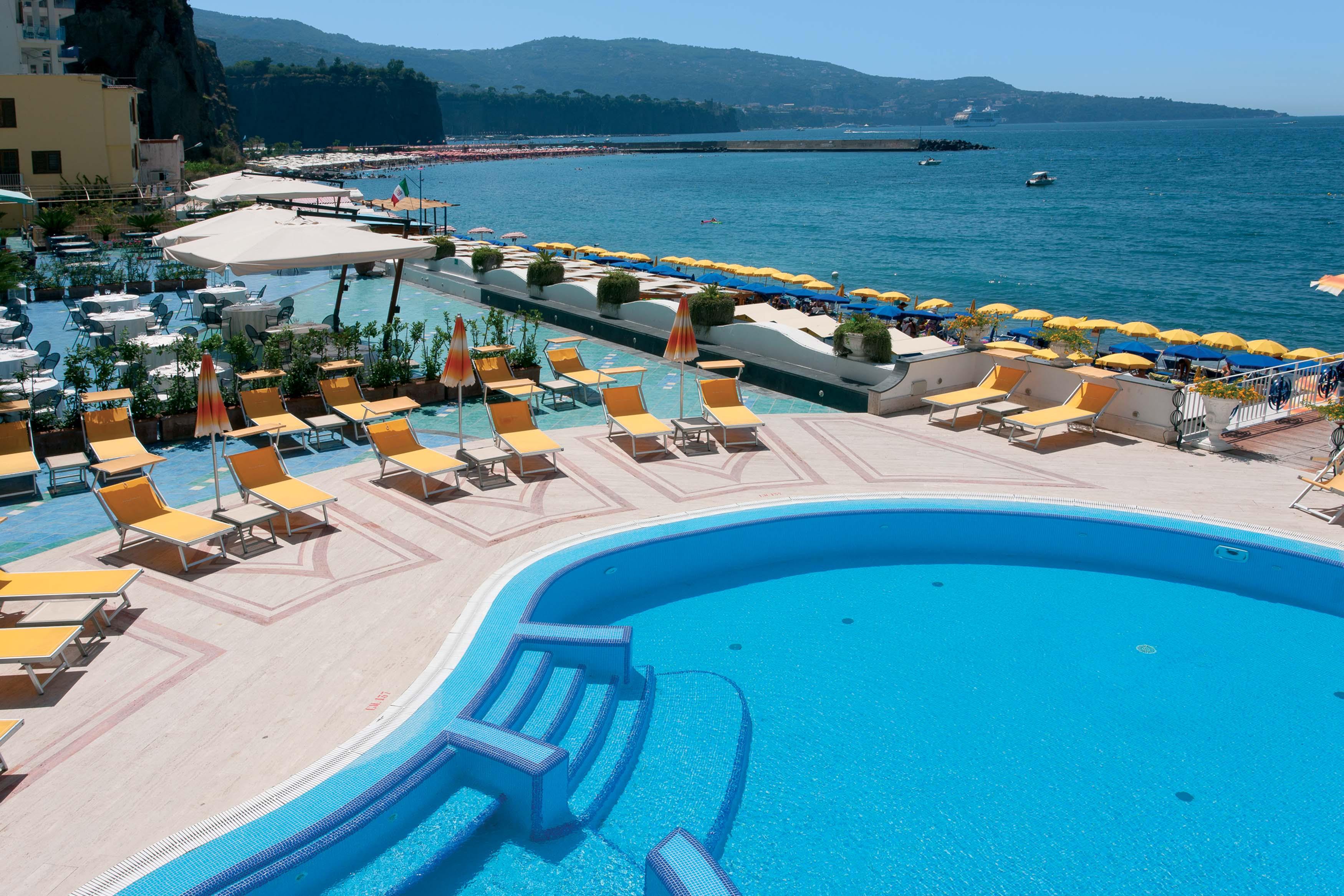 Alimuri Bay Resort Мета Екстериор снимка