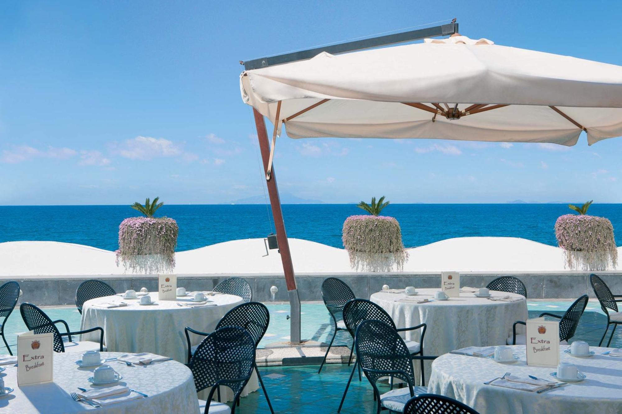 Alimuri Bay Resort Мета Екстериор снимка