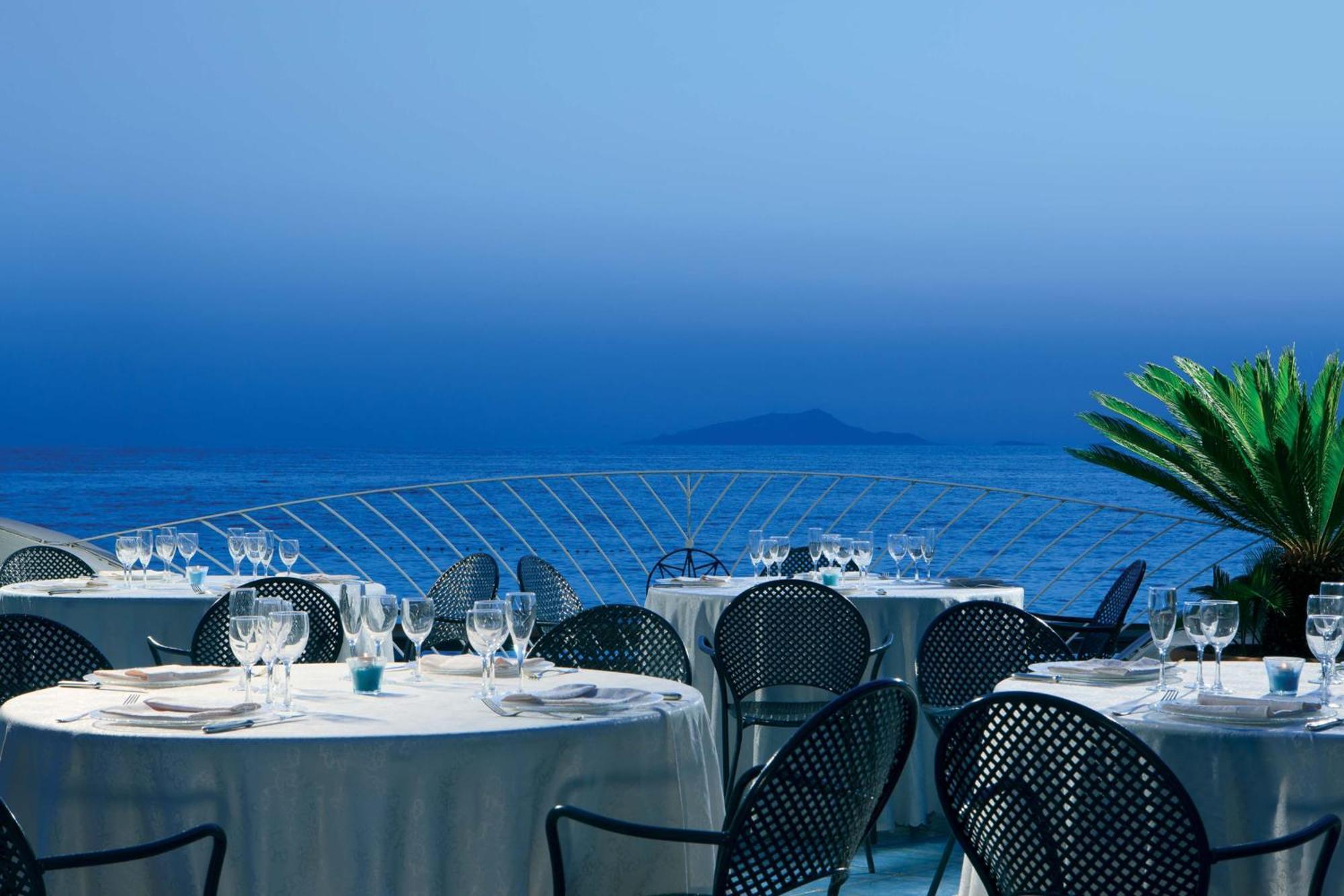 Alimuri Bay Resort Мета Екстериор снимка