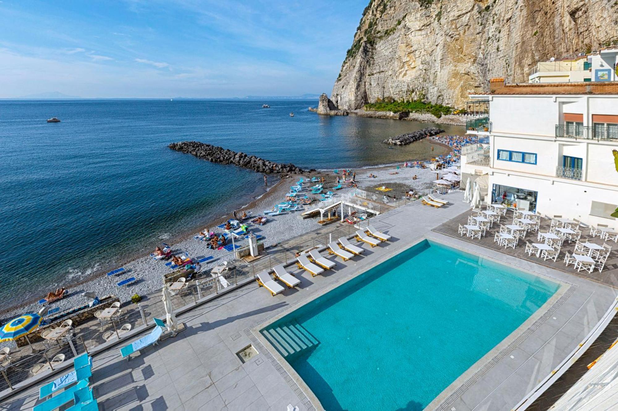 Alimuri Bay Resort Мета Екстериор снимка