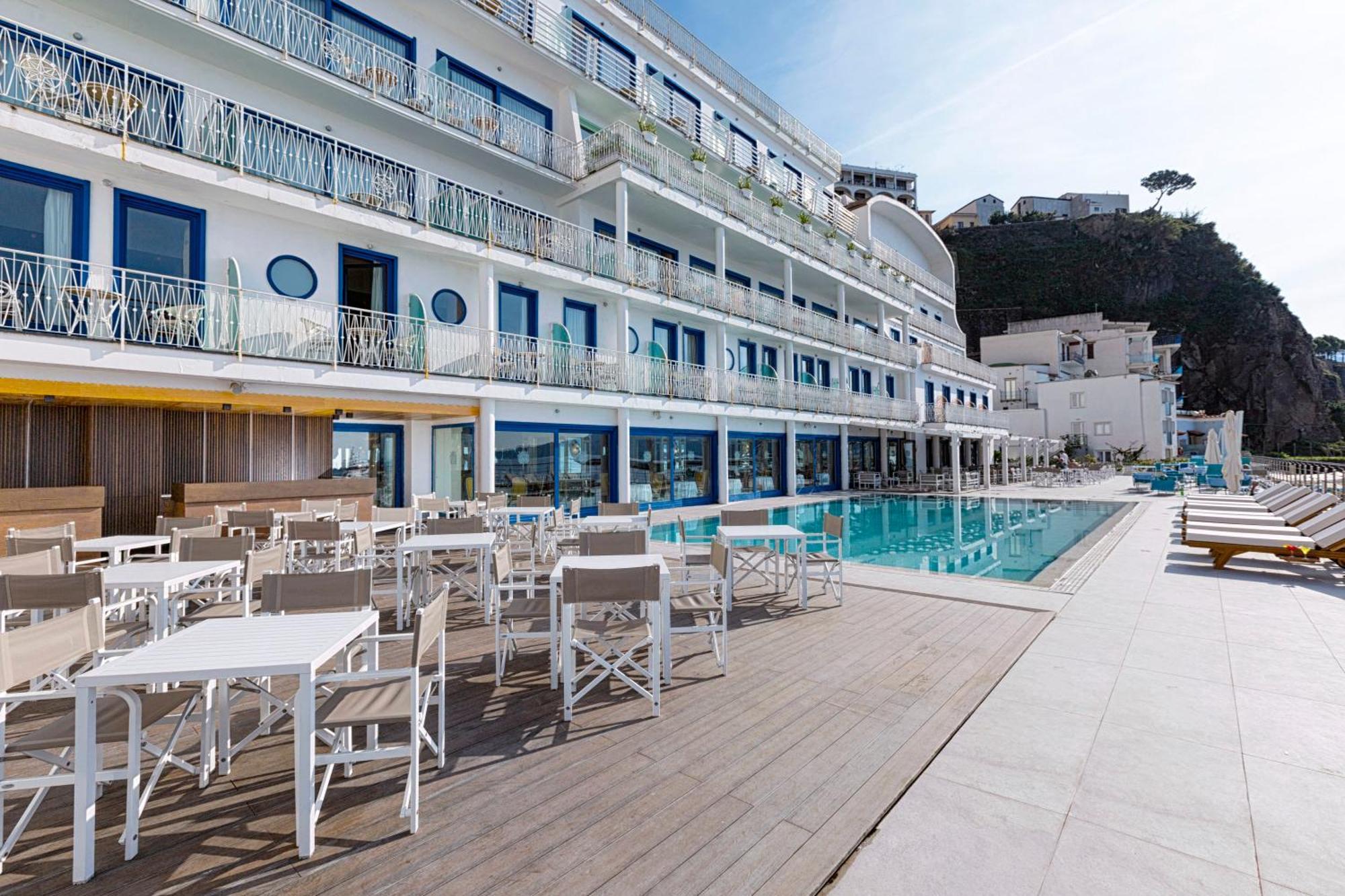 Alimuri Bay Resort Мета Екстериор снимка